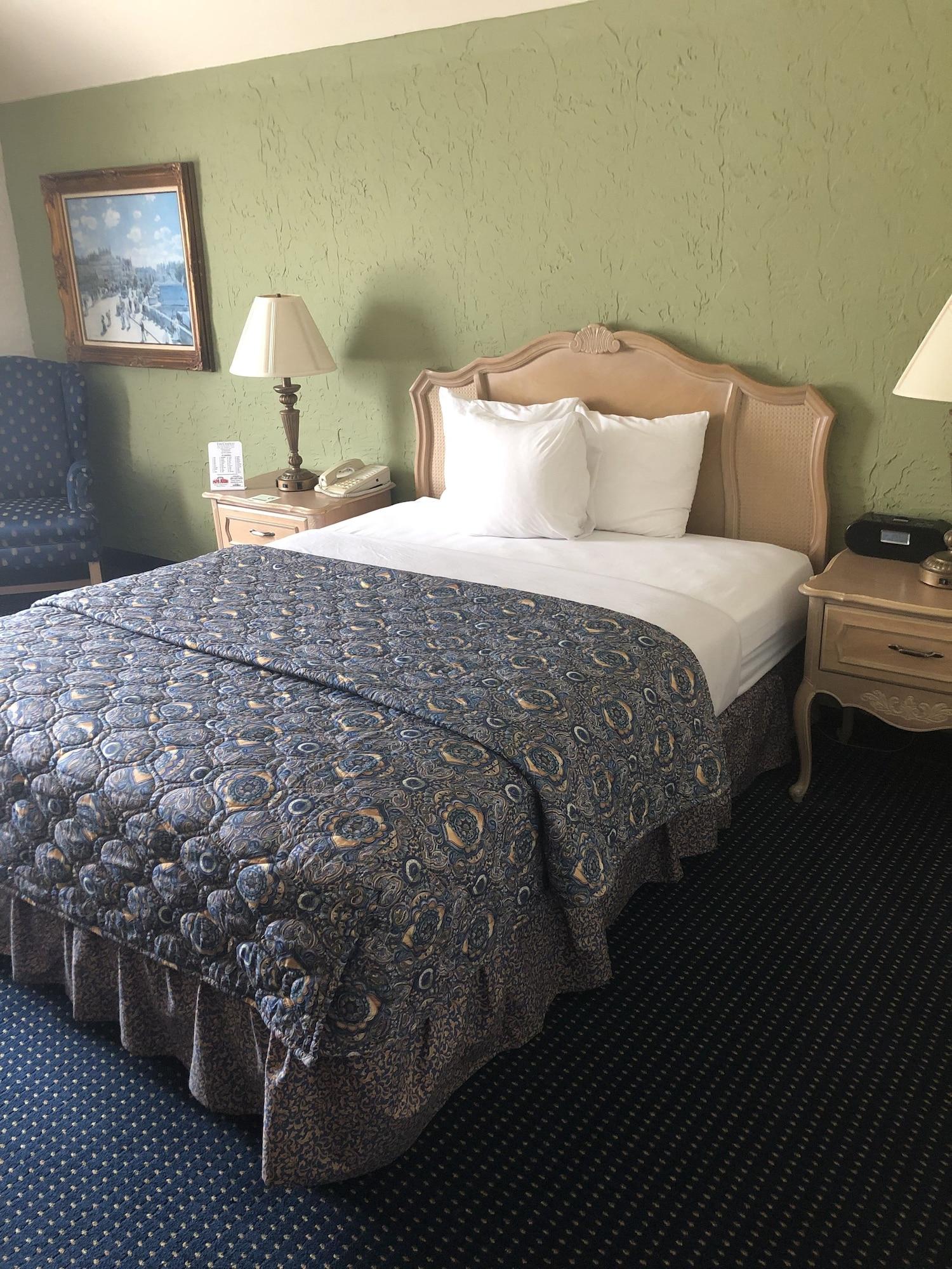 The Chateau Bloomington Hotel And Conference Center Экстерьер фото