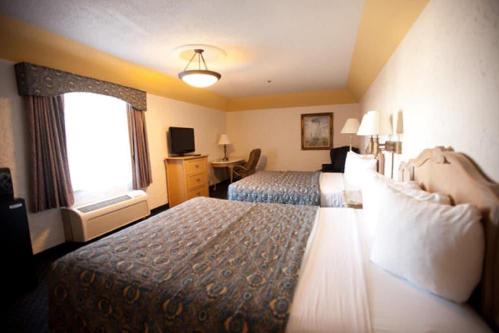 The Chateau Bloomington Hotel And Conference Center Экстерьер фото