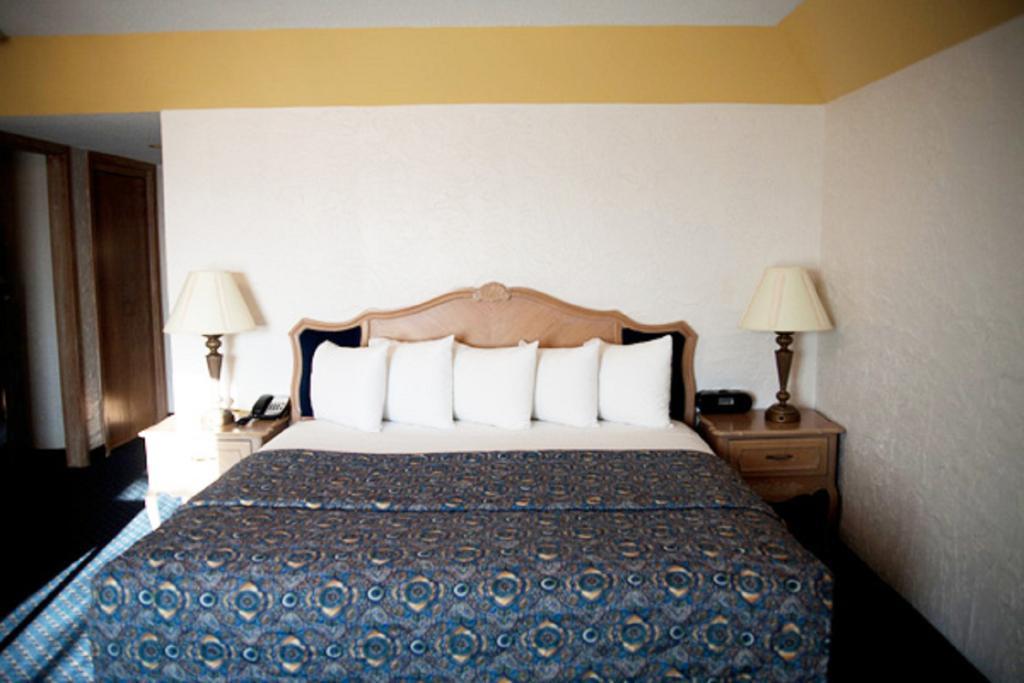 The Chateau Bloomington Hotel And Conference Center Номер фото